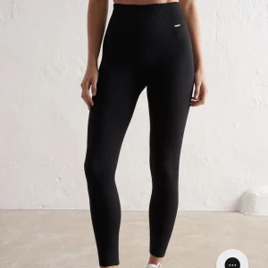 Tights från aimn - Som nya, betalning sker via swish och köparen står för frakt 