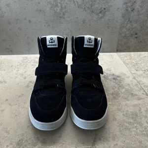 Isabel Marant skor🤍 - Super fina Isabel Marant skor som är sparsamt använda. Hör av dig om du är intresserad.