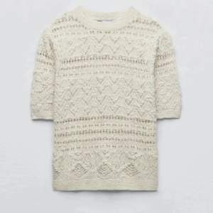 Superfin stickad tröja från Zara! Säljer då jag inte får användning för den! Nyskick!🩷💖