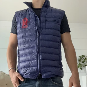 Morris väst och Gran Sasso skjorta - Morris väst i nyskick och fin Gran Sasso skjorta