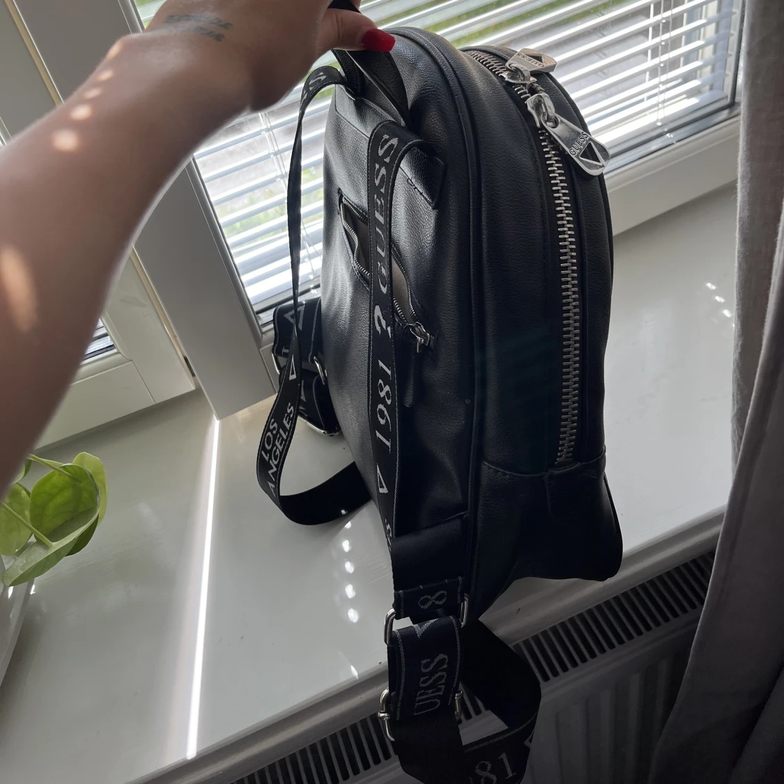 Guess ryggsäck - 90