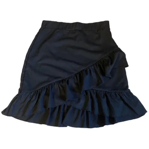 Frill skirt - Söt frill minikjol🎀 stl S