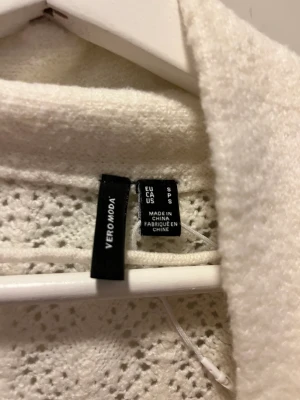 Vero Moda topp - Stickad topp ifrån veromoda