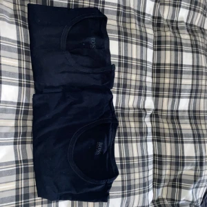 Hugo boss t-shirts - Hugo boss t-shirts i stl M & L Nypris 450kr  Hör av er för mer bilder eller intresse 