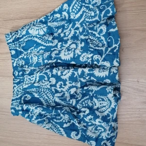 Kjol - En kjol som inte kommer till användning längere 🥰