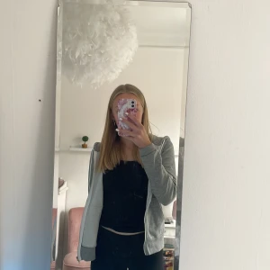 Tröja  - Superfin basic sip up hoodie inga defekter ❤️