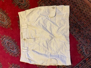 Cargo kjol - En cargo kjol i bra skick, köpte på sellpy men den va förstor o har aldrig använt 