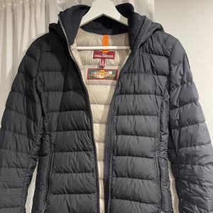 Parajumper jacka - väldigt bra skick