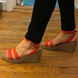 Sandaletter  - Extremt sköna sommar sandaletter. Helt oandvända.