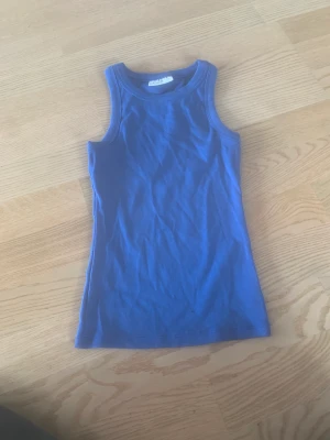 Linne - Har aldrig används och är i väldigt fint skick. Kontakta mig om ni är intresserade så kan pris diskuteras💗