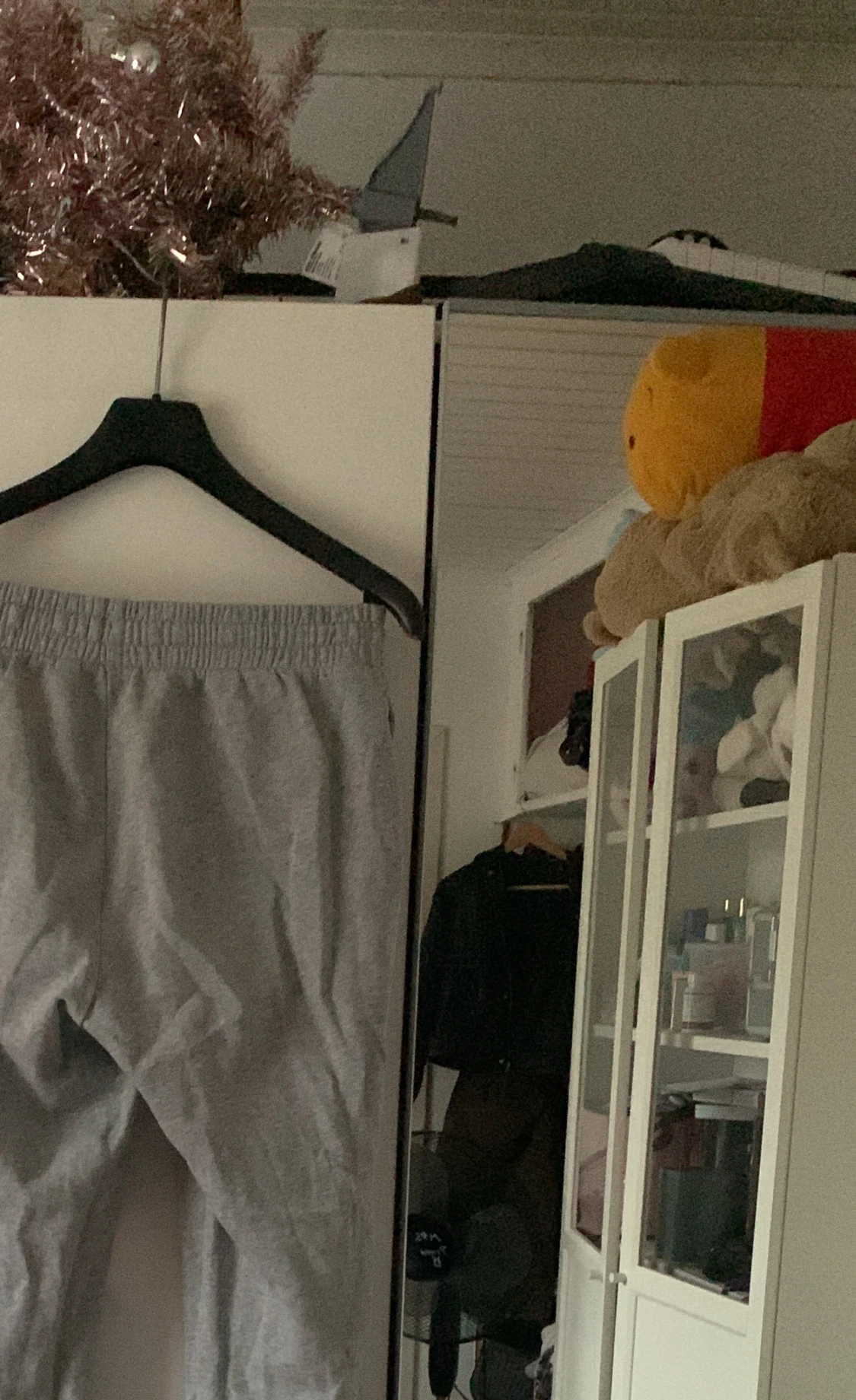 Gråa mjukis byxor  - 90