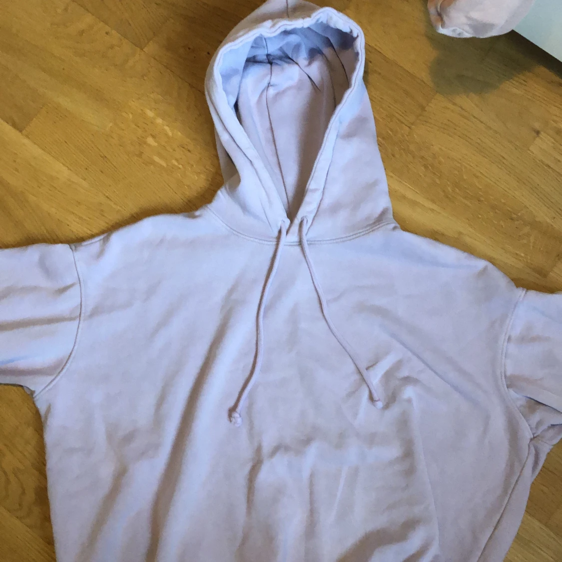 Ljuslila hoodie  - 90