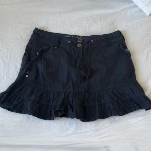 cargoskirt - använd köp nu! midja:80 längd:37💋