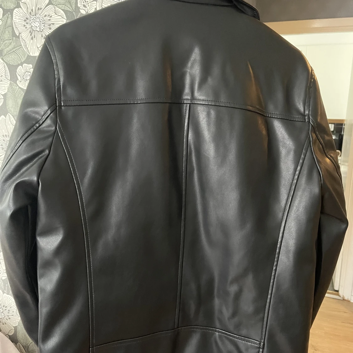 Snygg skinnjacka  - 91