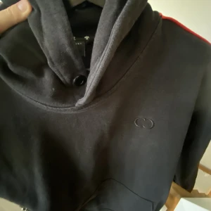 Hoodie - Criminal Damage London hoodie. Kom privat för fler bilder.