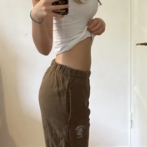 Bruna sweatpants - Sweatpants från brandy. Inte lika mjuka längre efter tvätten