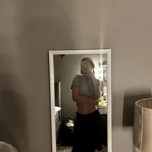 Chelsea kjol -  Chelsea kjol svart original pris 449 använd lite så säljer den då för 200kr 