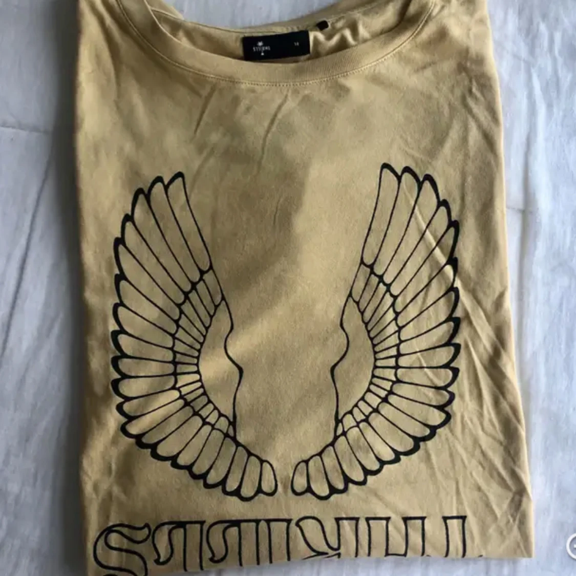 Gul graphic t-shirt S