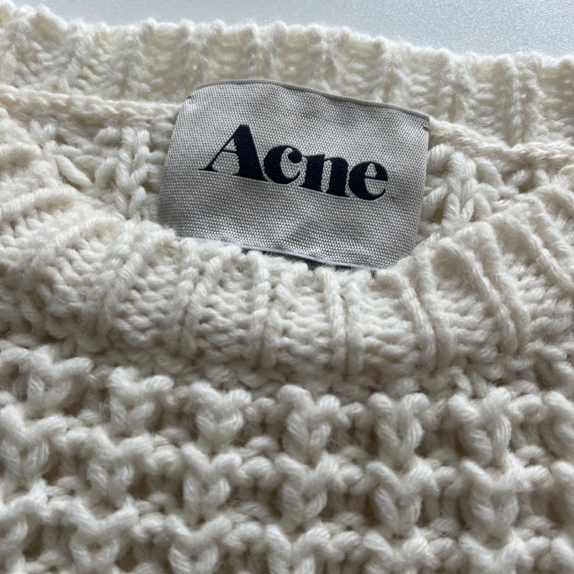 ACNE stickad tröja  - 90