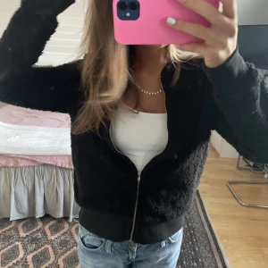 Jacka/kofta - Så mysig och fin kofta/jacka😌