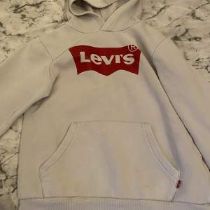 väldigt liten levis hoodie