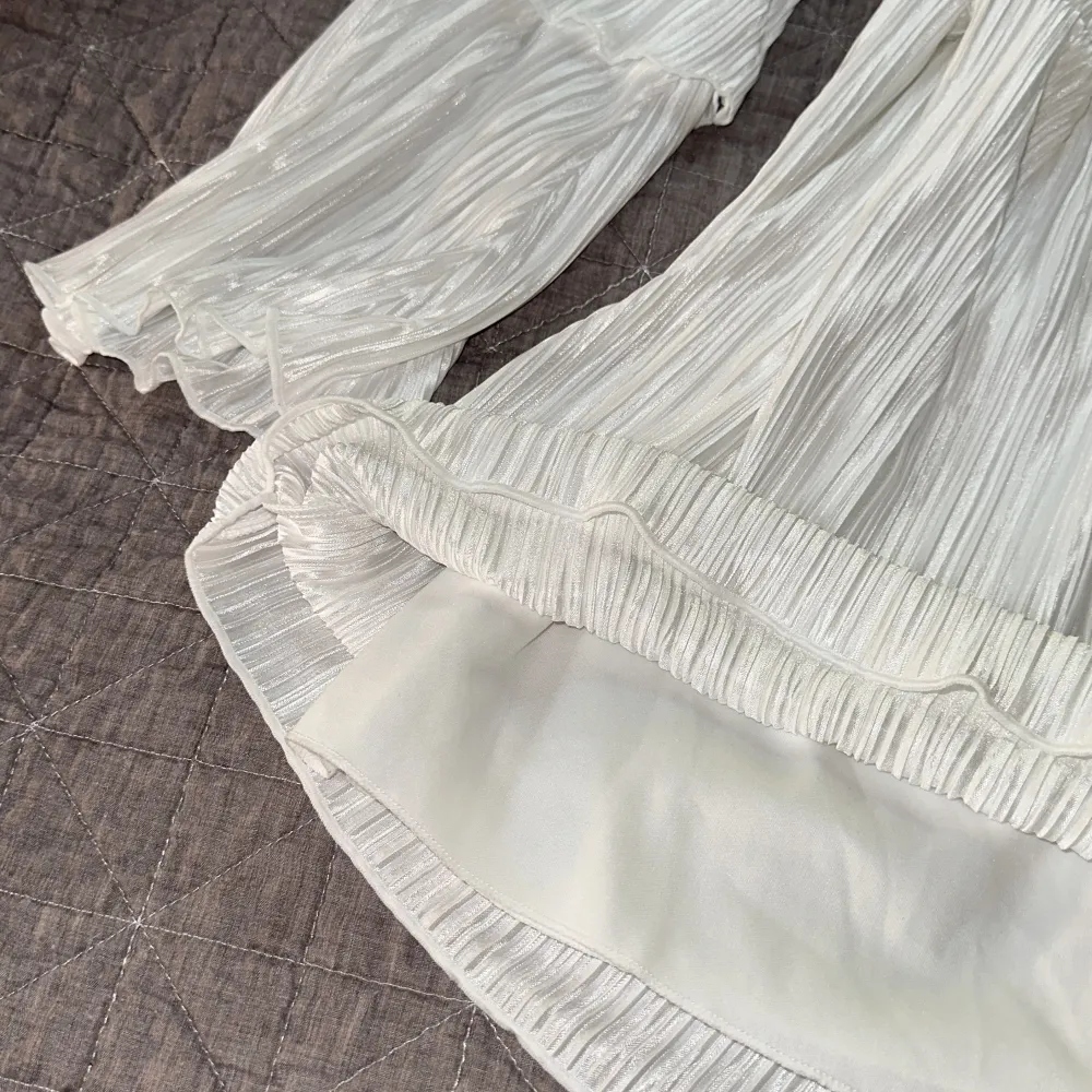 Använd 3 gånger, mini klänning i skönt material polyester, från nakd Stl M men passar även S. Klänningar.