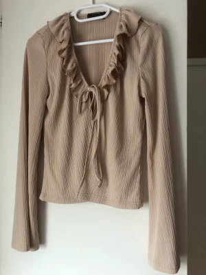 Kofta / blus / tröja - Oanvänd helt ny från cider 