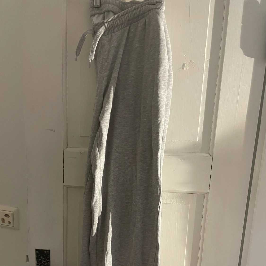 Lågmidjade mjukisbyxor  - 90