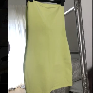 Gul mini klänning - Sperfin gul mini klänning🌼💫🍋Nyskick och slutsåld, stl S men passar även xs. 