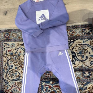 Adidas tröja och byxa  - Helt nya använda några få gånger. Bra skick. Adidas märke Möts upp 
