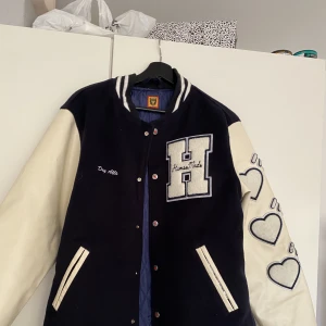 Vintage jacka - Human made vintage jacka. Använd ett fåtal gånger, ser ut som ny. Köpte den för 2000.