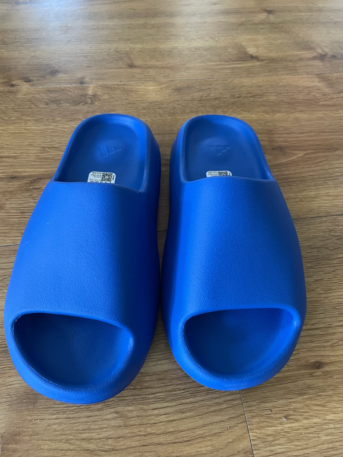 Yeezy slides - 90