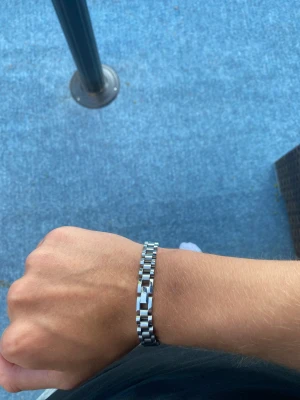 Watchbracelet  - Snyggt armband i stainlesssteel Endast 249kr Storlek 21,5 cm Justerbar