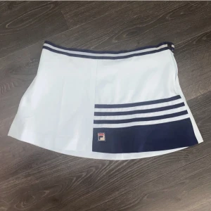 Fila minikjol - Köpt second hand är som en xs-s