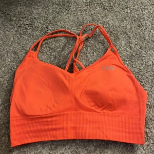 Sport bh - Helt ny röd/orange sport bh från icaniwill i storlek S. 💘