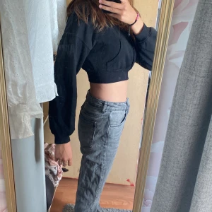 Tröja - Svart tröja från hm som inte är min stil längre 