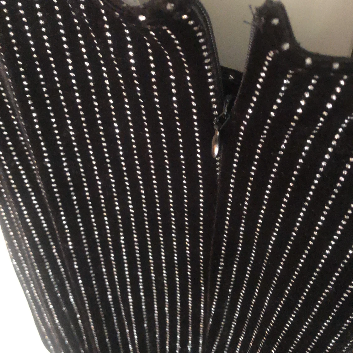 Svart gillitrig dress - 91