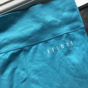 Relode slipstream seamless tights  - Relode slipstream seamless tights i storlek M. 