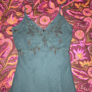 aqua blue topp - köparen står för frakt!! 💗