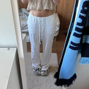 Hm linnebyxor  - Superfina linnebyxor från hm! Kan även byta mot Roxy!💕