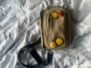 Zara väska - Väldigt cool zara väska med mycket förvar, inte använd många ggr