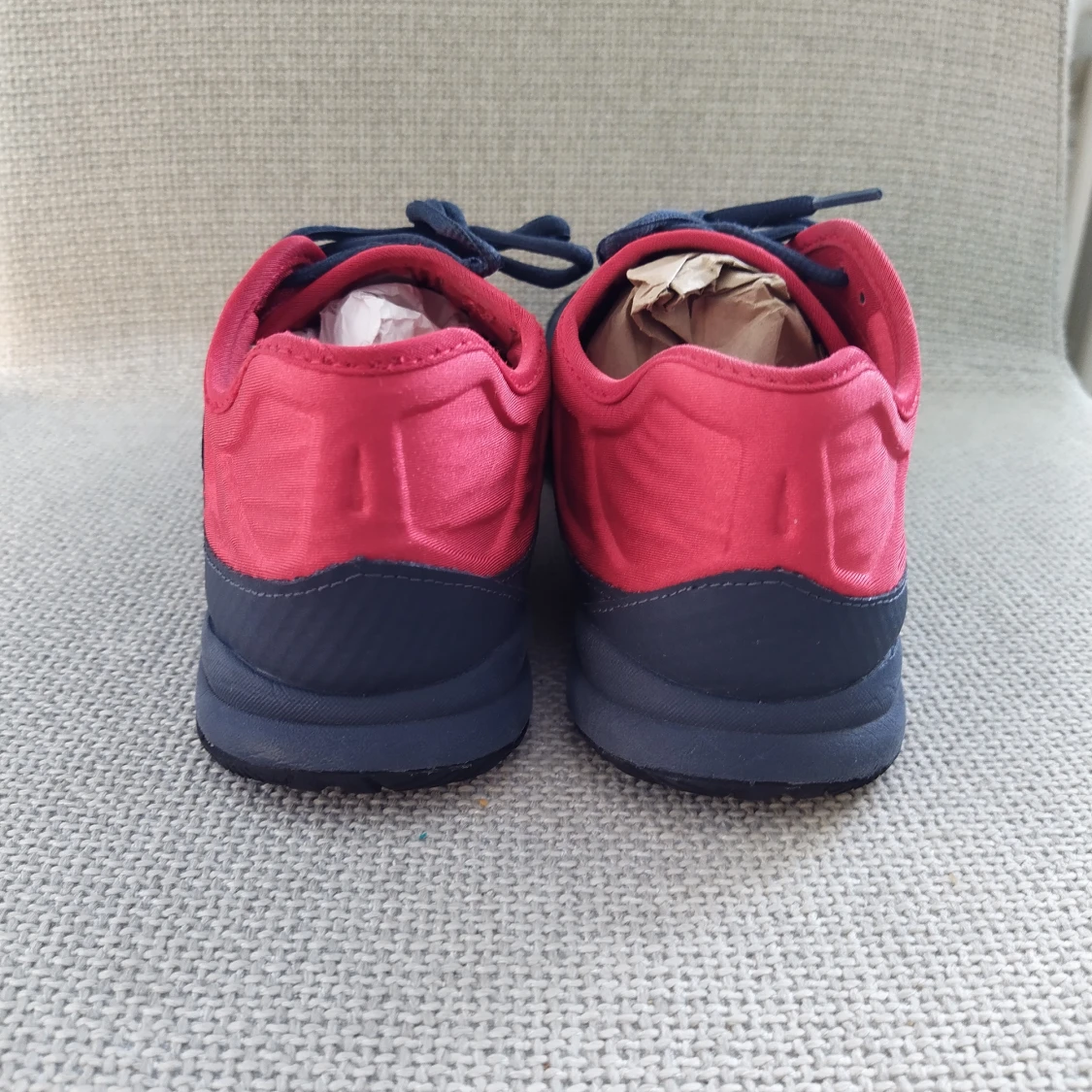 Nya New Balance Sports Skor 42  - 91