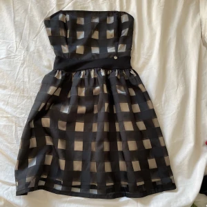 Klänning - Jättefin men för liten för mig i bysten💝