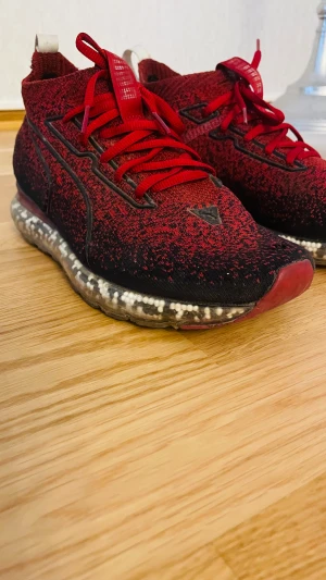 Puma - Snygga köpta för 2000:- storlek 41/42