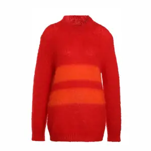 Röd stickad tröja ifrån Mads Noordgard, passar XS-L 🫶🏽Jättefint skick, inte nopprig 🫶🏽Ull och mohair material 🫶🏽Nypris: 2205kr 🫶🏽