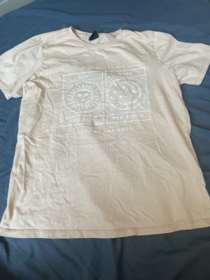  T-shirt  - Enkel T-shirt stolek xs 