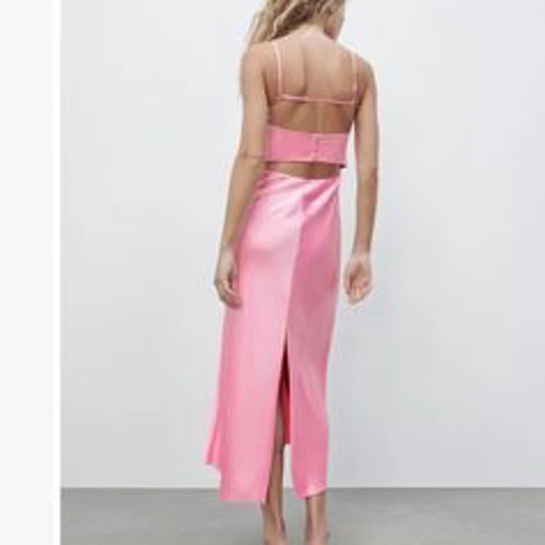 Rosa midiklänning - 91