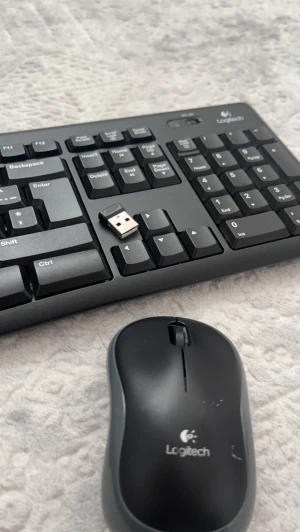 keyboard och mus - Keyboard, mus och usb till datorn, eller annat. Fungerar jättebra (är testad).