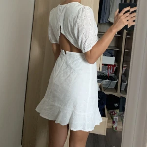 Söt klänning - Endast använd 1 gång på studenten förra året. 