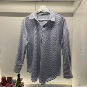 Zara skjorta  - Supersnygg skjorta från Zara! 